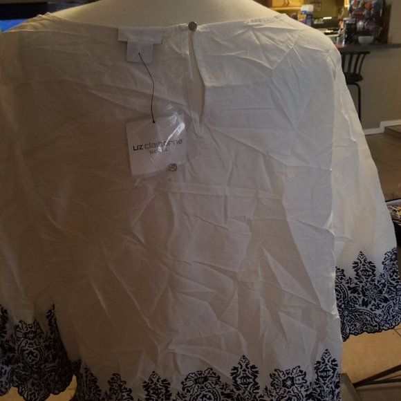 White with blue trim blouse. 0X. Liz Claiborne - Picture 5 of 5